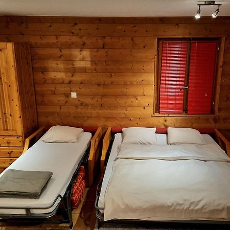 Hotel - Petit-Dejeuner Le Trift Циналь Экстерьер фото
