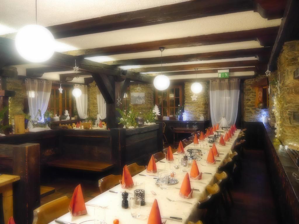 Hotel - Petit-Dejeuner Le Trift Циналь Экстерьер фото